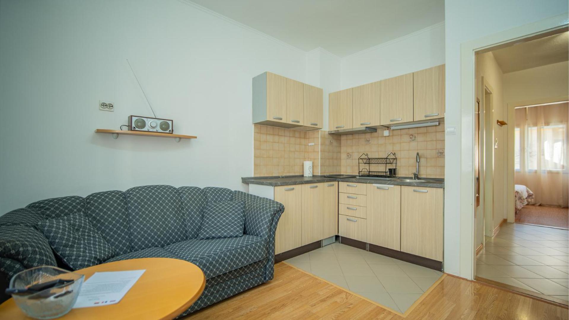 Apartmani Ana ติวัต ภายนอก รูปภาพ